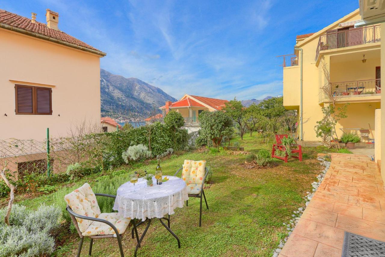 Apartment Castellino Kotor Exterior foto